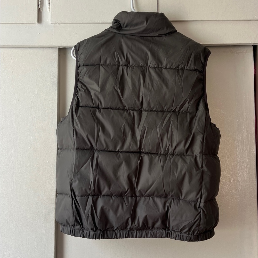 Puffer Vest - Picture 3 of 5